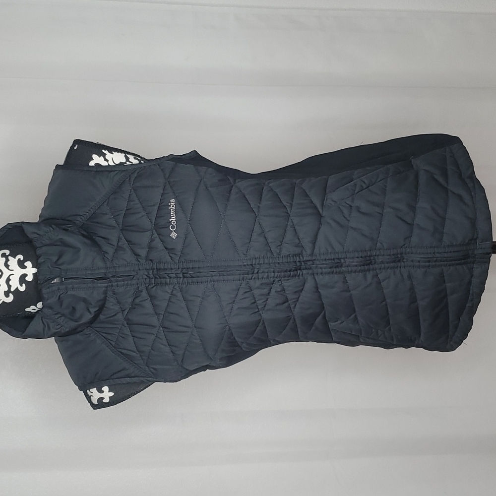 Columbia vest size Small